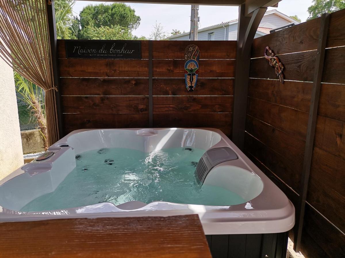 Love Room Avec Spa Nérac Extérieur photo